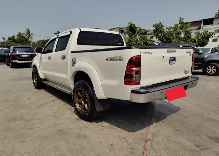 Used 12
                    TOYOTA
                     for Sale Image