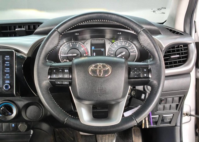 Used 5
                    TOYOTA
                     for Sale Image