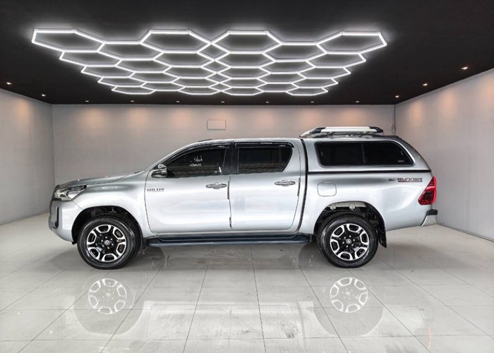 Used 5
                    TOYOTA
                     for Sale Image
