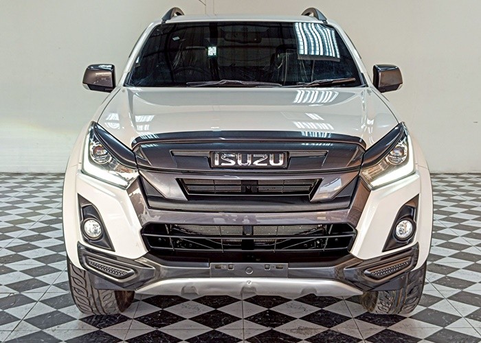 Used 10
                    ISUZU
                     for Sale Image