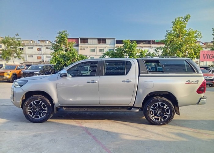 Used 5
                    TOYOTA
                     for Sale Image