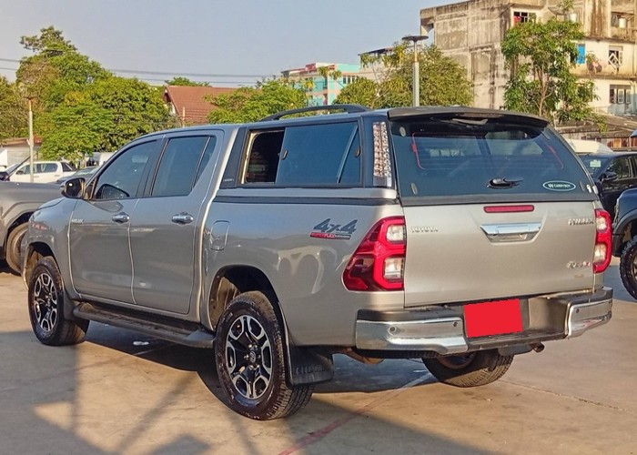 Used 5
                    TOYOTA
                     for Sale Image