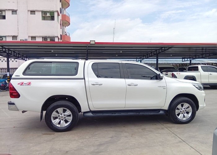 Used 5
                    TOYOTA
                     for Sale Image