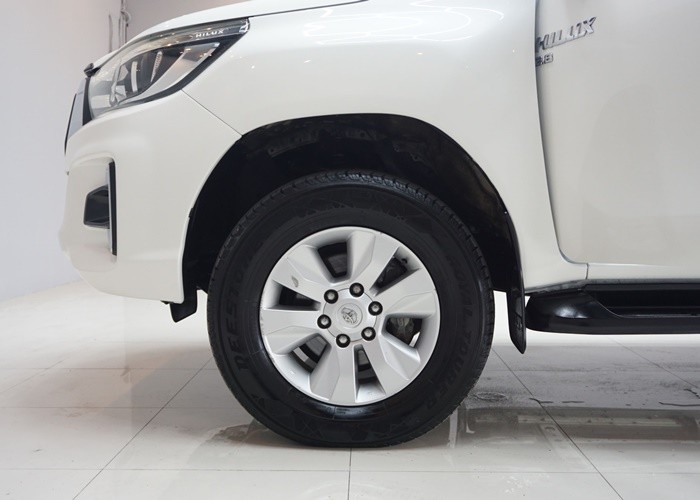 Used 5
                    TOYOTA
                     for Sale Image
