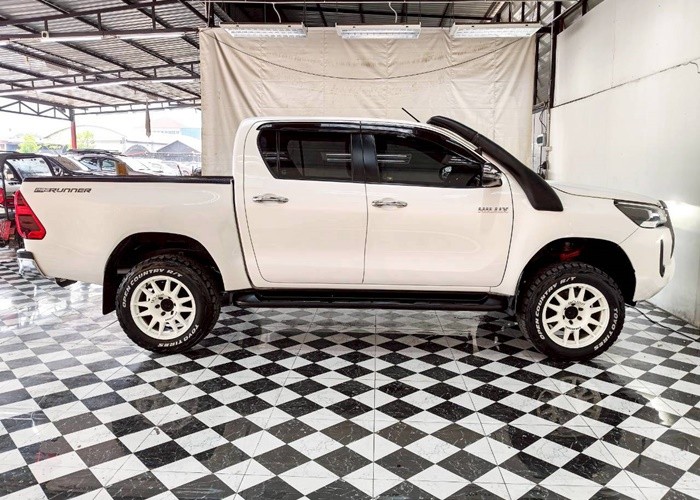 Used 11
                    TOYOTA
                     for Sale Image