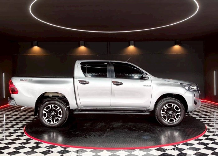 Used 5
                    TOYOTA
                     for Sale Image