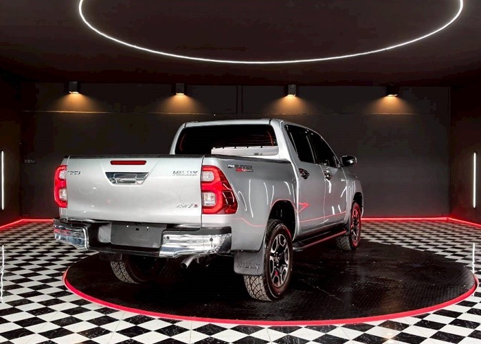 Used 5
                    TOYOTA
                     for Sale Image