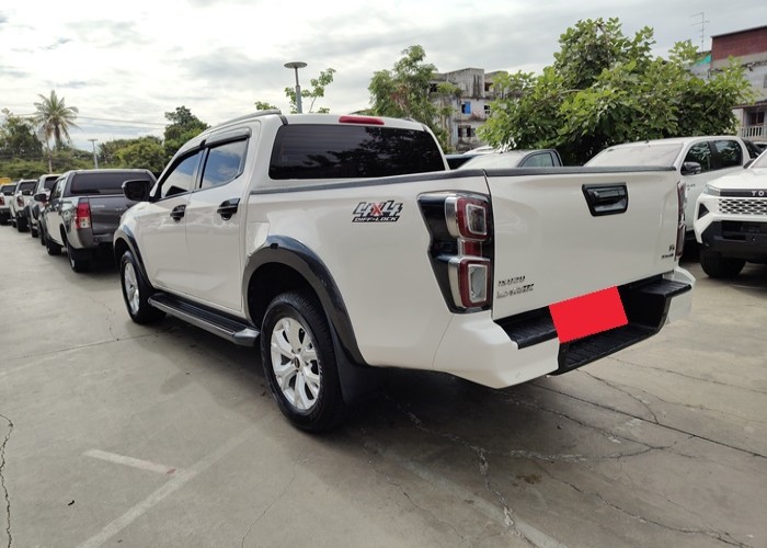 Used 5
                    ISUZU
                     for Sale Image