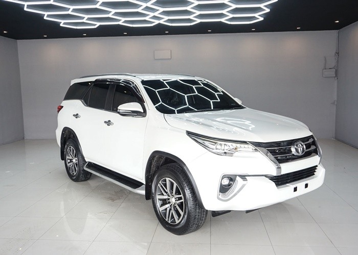 Used 5
                    TOYOTA
                     for Sale Image