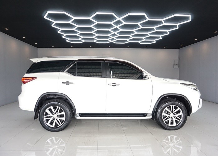 Used 5
                    TOYOTA
                     for Sale Image