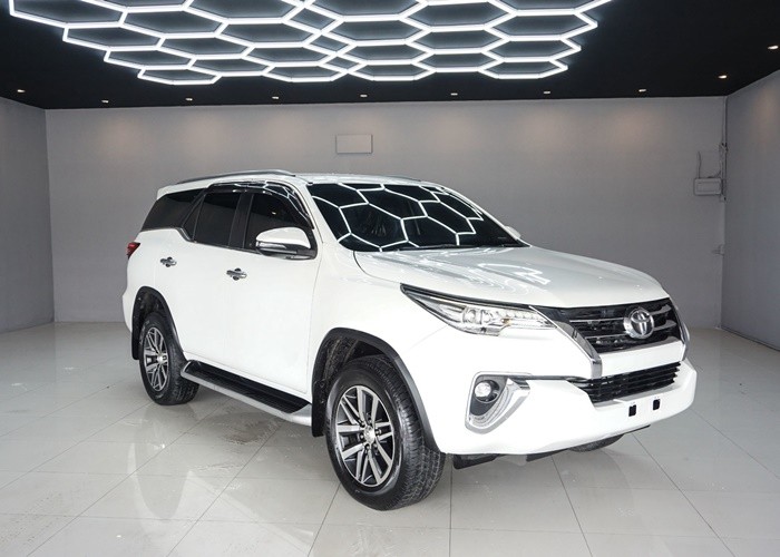Used 5
                    TOYOTA
                     for Sale Image