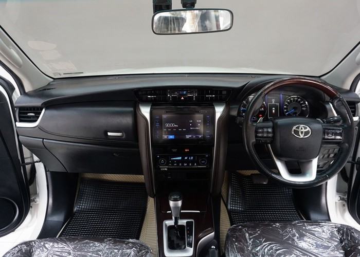 Used 5
                    TOYOTA
                     for Sale Image