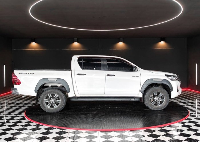 Used 10
                    TOYOTA
                     for Sale Image