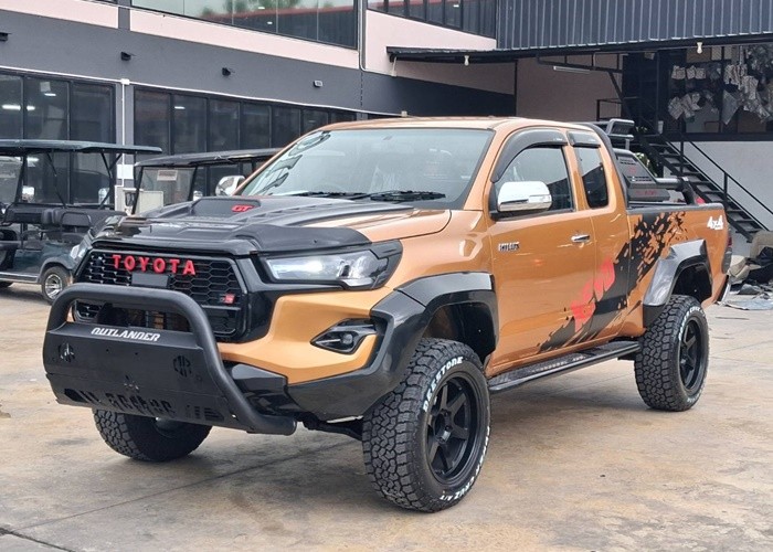 TOYOTA