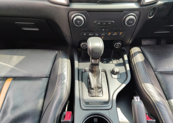 Used 6
                    FORD
                     for Sale Image