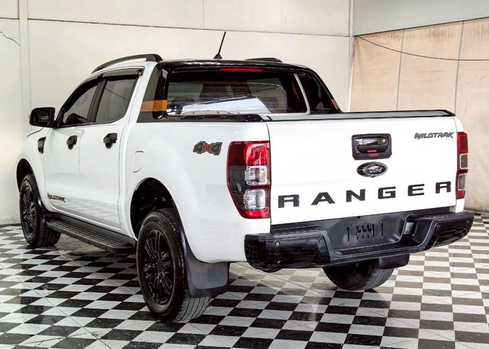 Used 6
                    FORD
                     for Sale Image