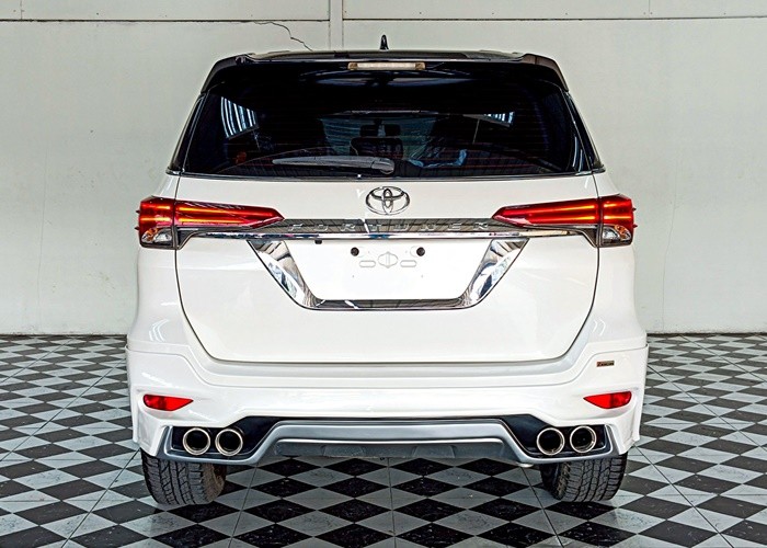 Used 9
                    TOYOTA
                     for Sale Image