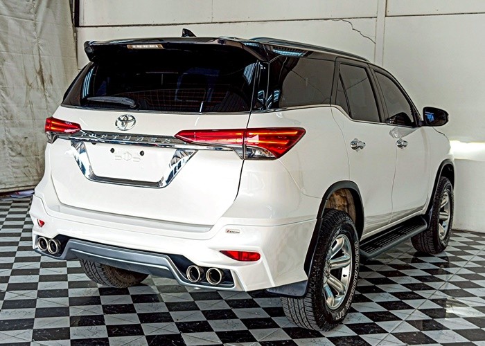 Used 9
                    TOYOTA
                     for Sale Image