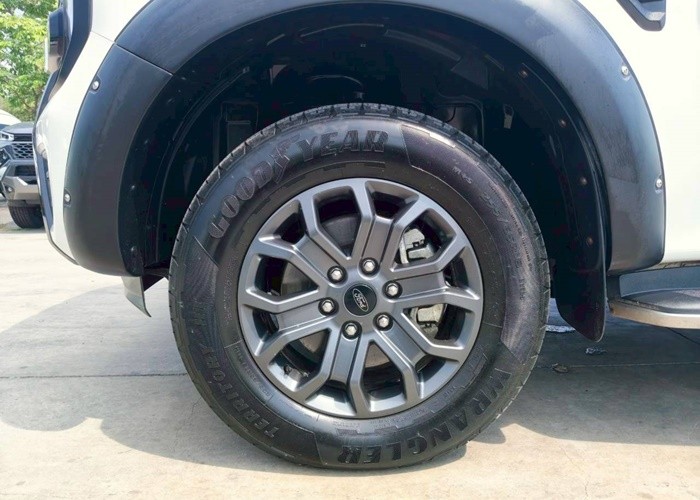 Used 10
                    FORD
                     for Sale Image