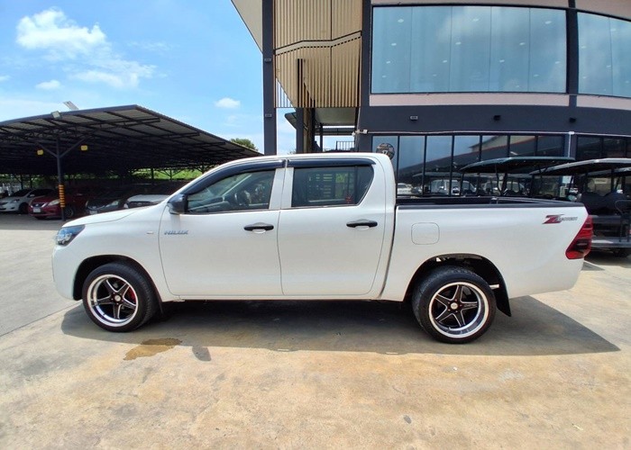 Used 7
                    TOYOTA
                     for Sale Image