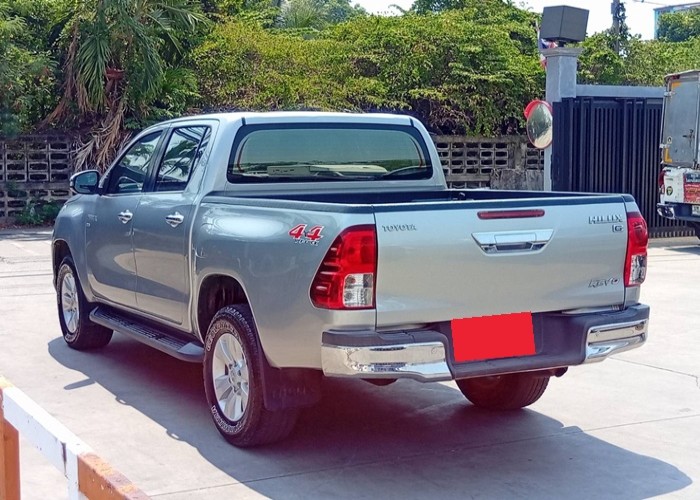 Used 12
                    TOYOTA
                     for Sale Image