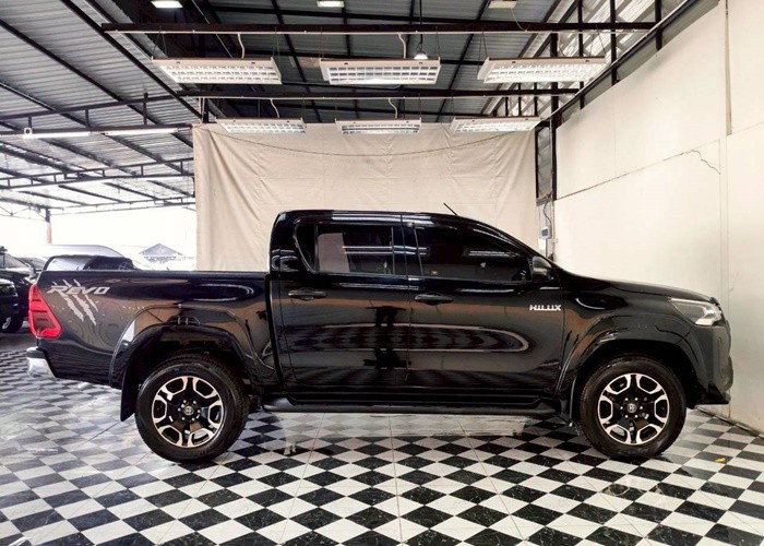 Used 9
                    TOYOTA
                     for Sale Image