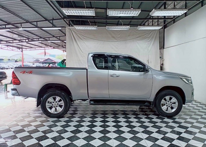 Used 8
                    TOYOTA
                     for Sale Image