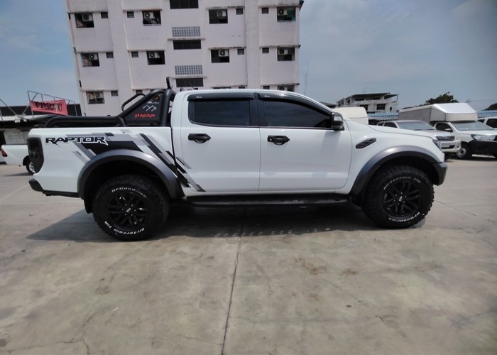 Used 8
                    FORD
                     for Sale Image
