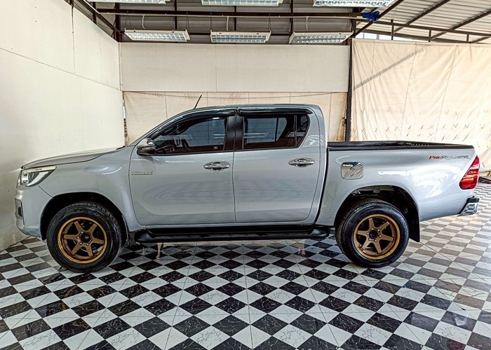 Used 12
                    TOYOTA
                     for Sale Image