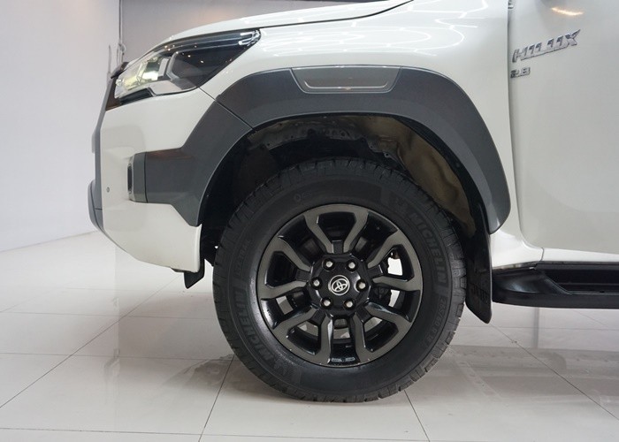 Used 7
                    TOYOTA
                     for Sale Image
