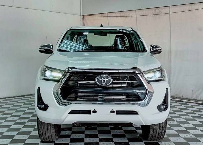 Used 12
                    TOYOTA
                     for Sale Image