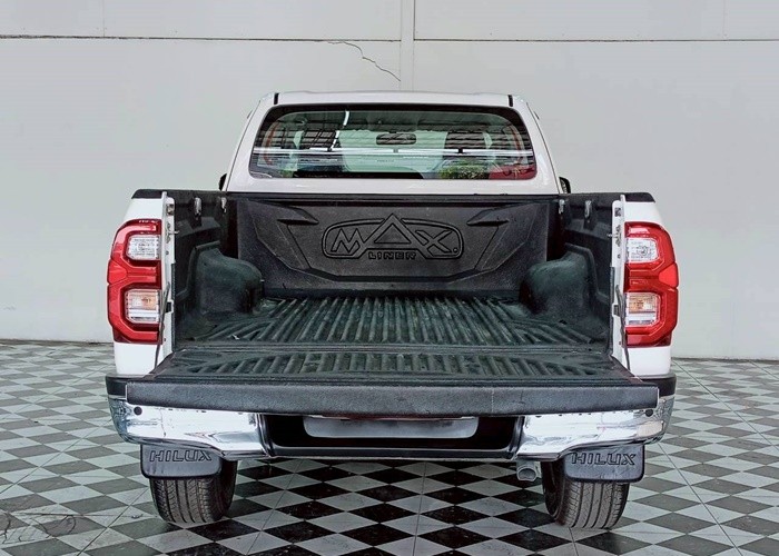 Used 12
                    TOYOTA
                     for Sale Image