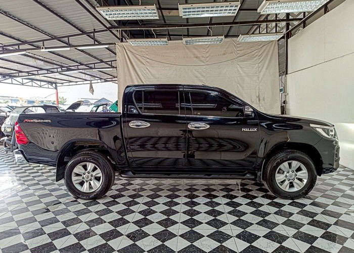 Used 11
                    TOYOTA
                     for Sale Image