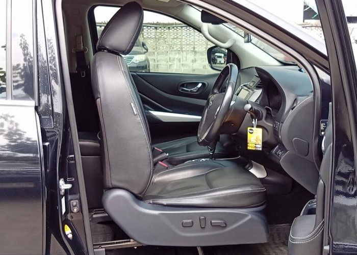 Used 7
                    NISSAN
                     for Sale Image