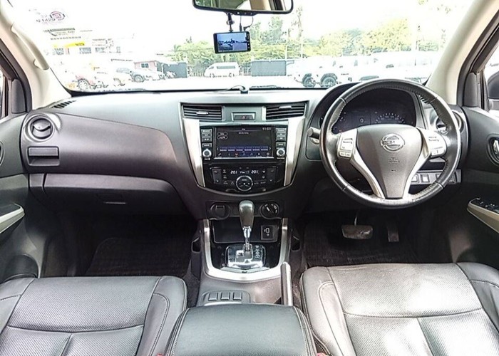 Used 7
                    NISSAN
                     for Sale Image