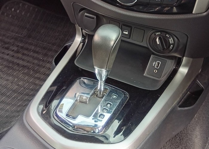 Used 7
                    NISSAN
                     for Sale Image