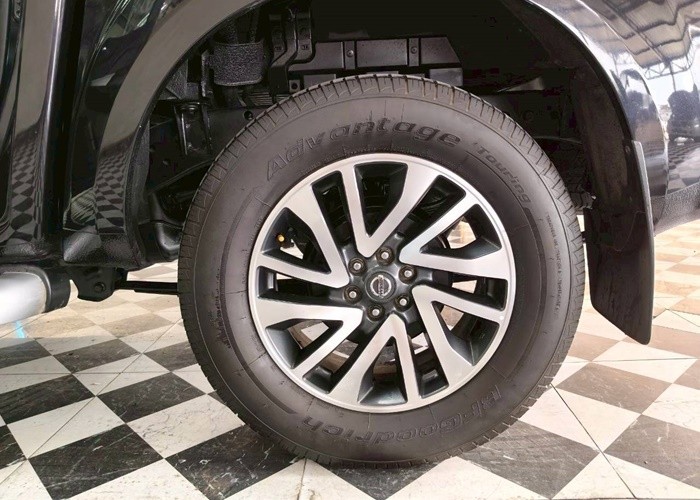 Used 7
                    NISSAN
                     for Sale Image