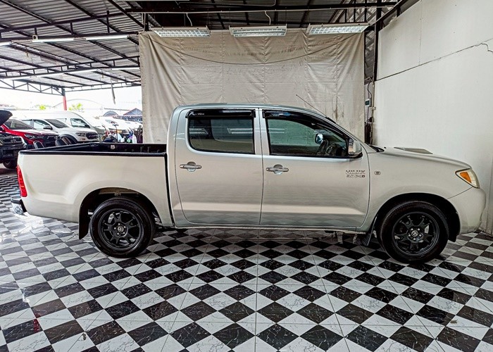 Used 12
                    TOYOTA
                     for Sale Image