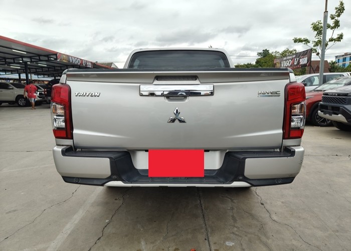 Used 8
                    MITSUBISHI
                     for Sale Image