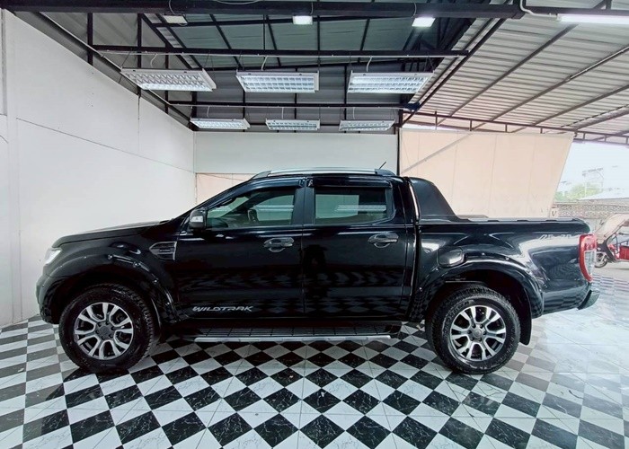 Used 8
                    FORD
                     for Sale Image