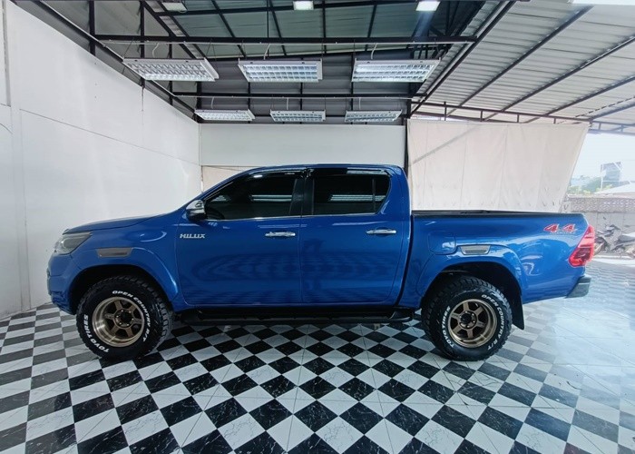 Used 7
                    TOYOTA
                     for Sale Image