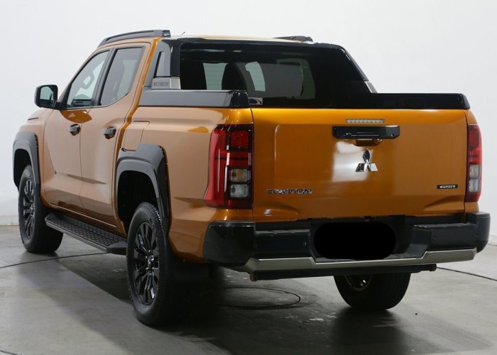 Used 1
                    MITSUBISHI
                     for Sale Image