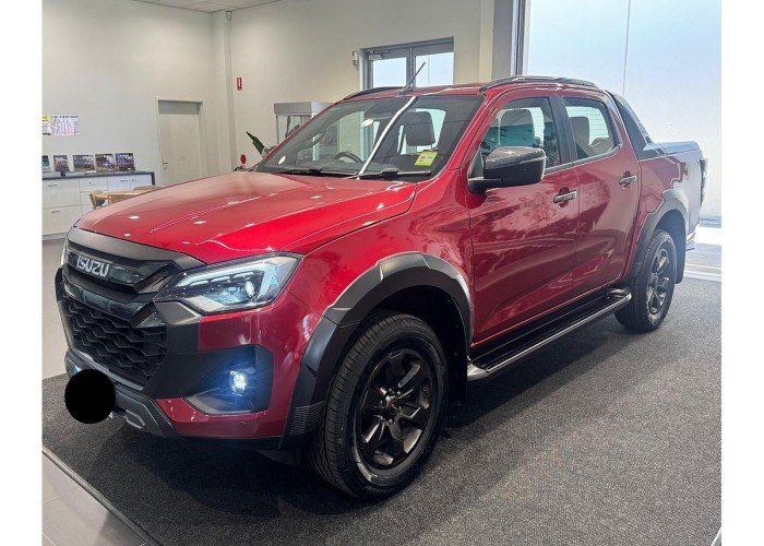 Used 1
                    ISUZU
                     for Sale Image