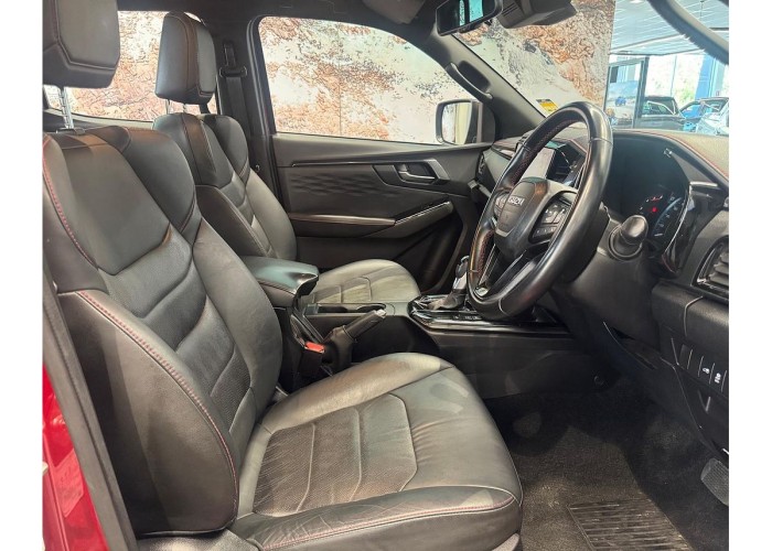 Used 1
                    ISUZU
                     for Sale Image