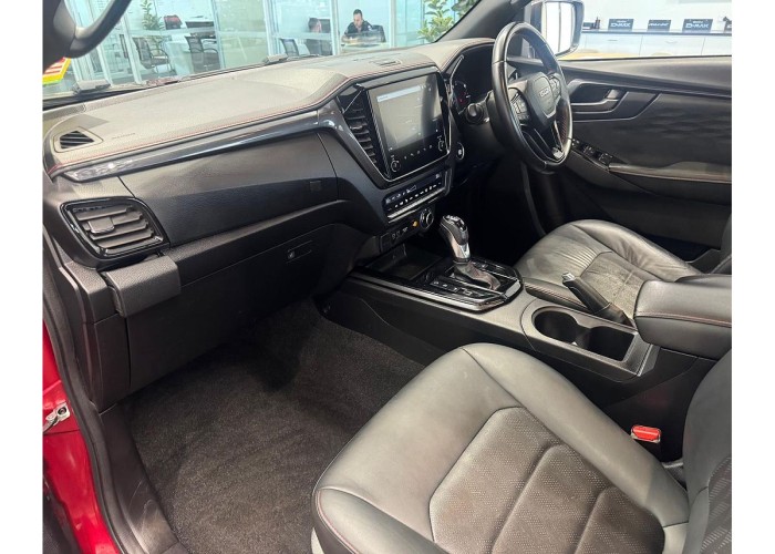 Used 1
                    ISUZU
                     for Sale Image