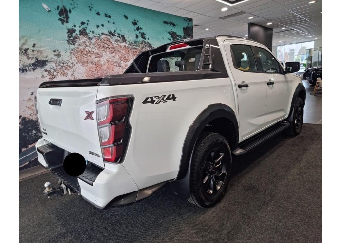 Used 1
                    ISUZU
                     for Sale Image