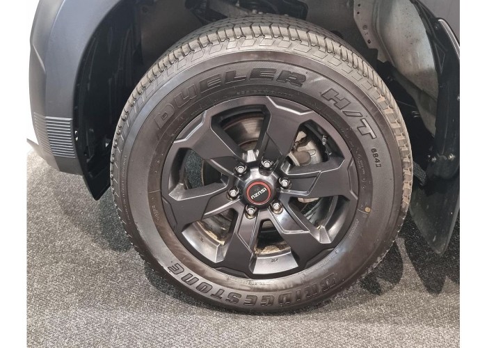 Used 1
                    ISUZU
                     for Sale Image