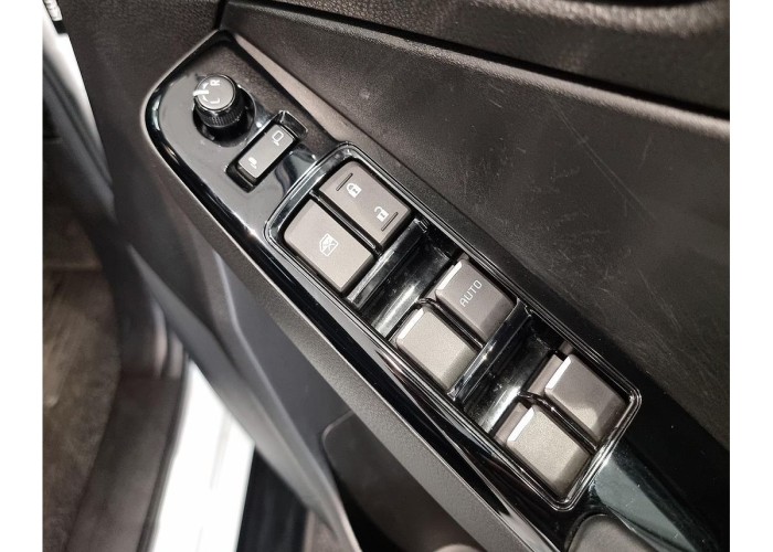 Used 1
                    ISUZU
                     for Sale Image