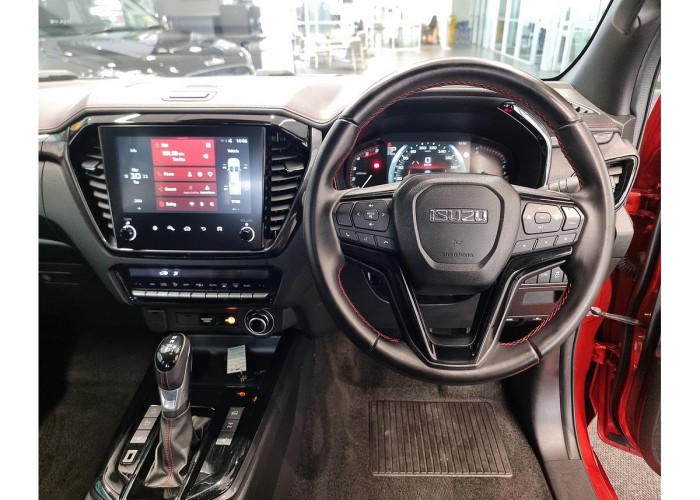 Used 1
                    ISUZU
                     for Sale Image