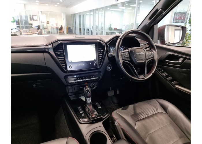 Used 1
                    ISUZU
                     for Sale Image